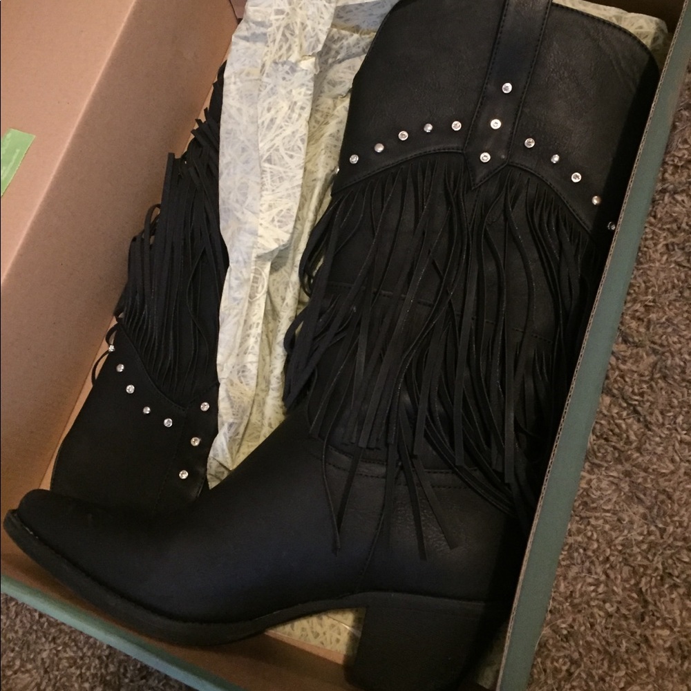 Women’s 7.5 Roper Boots! - Picture 2 of 6